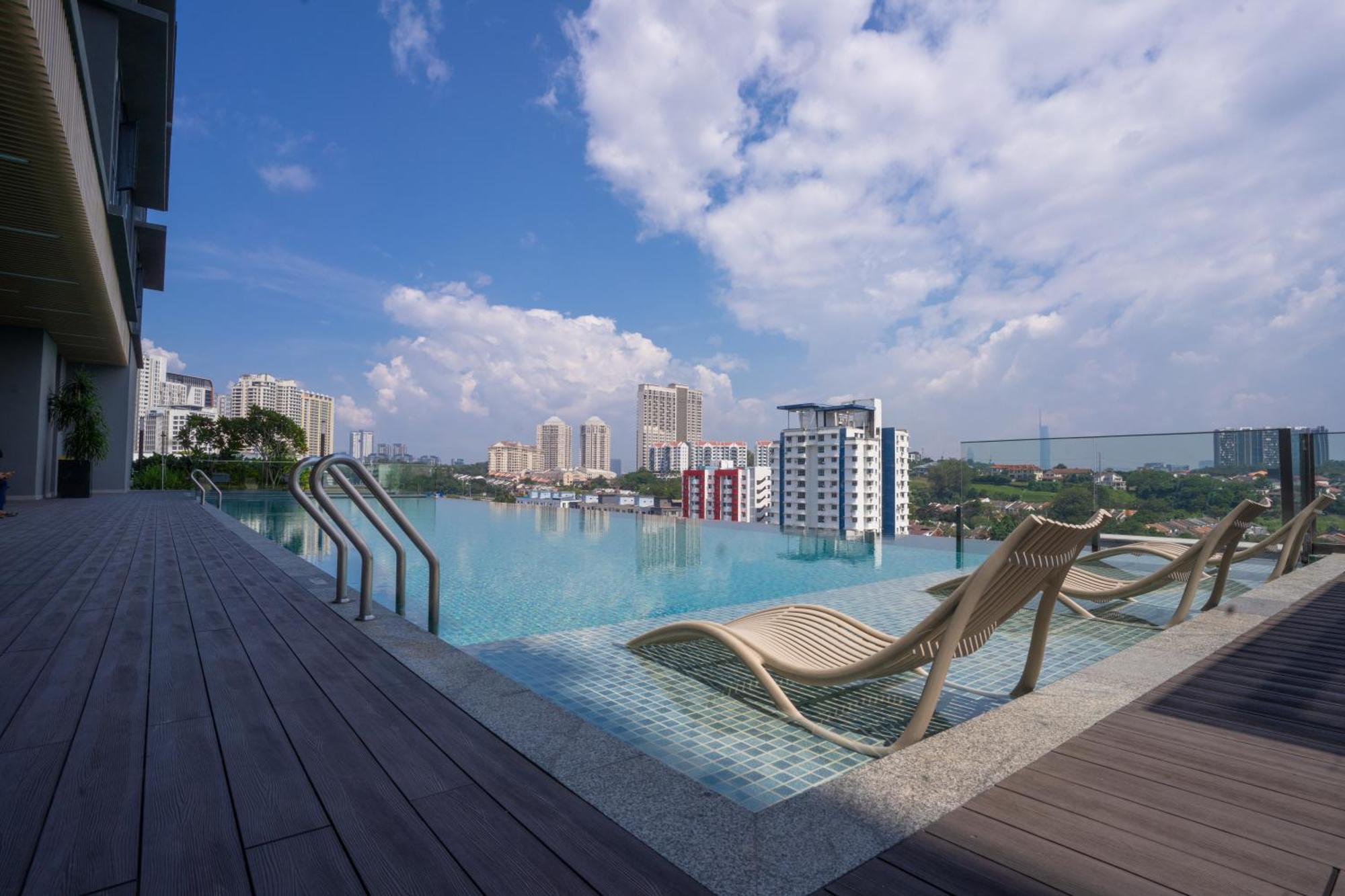 Societe Suites By Ihost Global Kuala Lumpur Exteriör bild